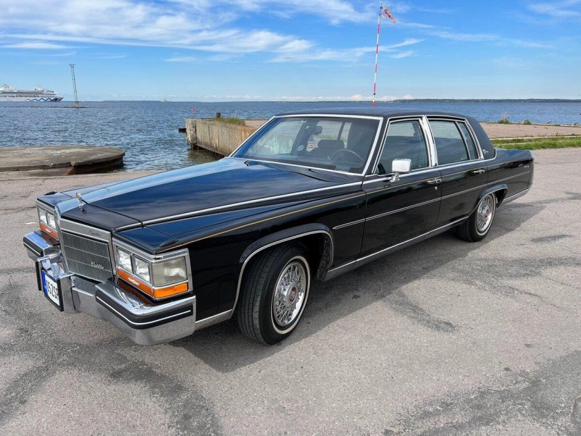 Cadillac Fleetwood Brougham 1993