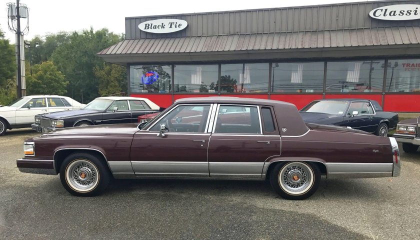 Cadillac Fleetwood Brougham 1985