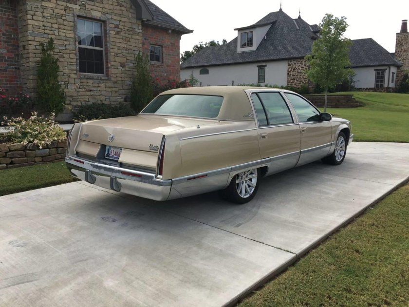 Cadillac Fleetwood Brougham 1996