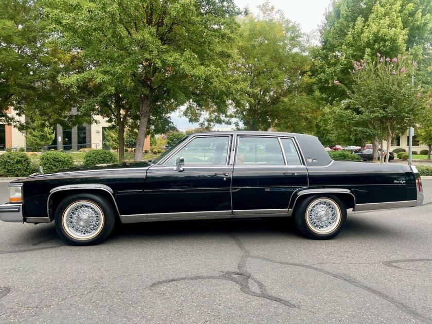 Cadillac brougham 1991