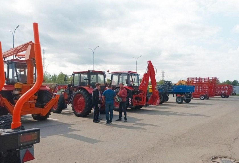 Экскаватор-погрузчик беларус эп-491