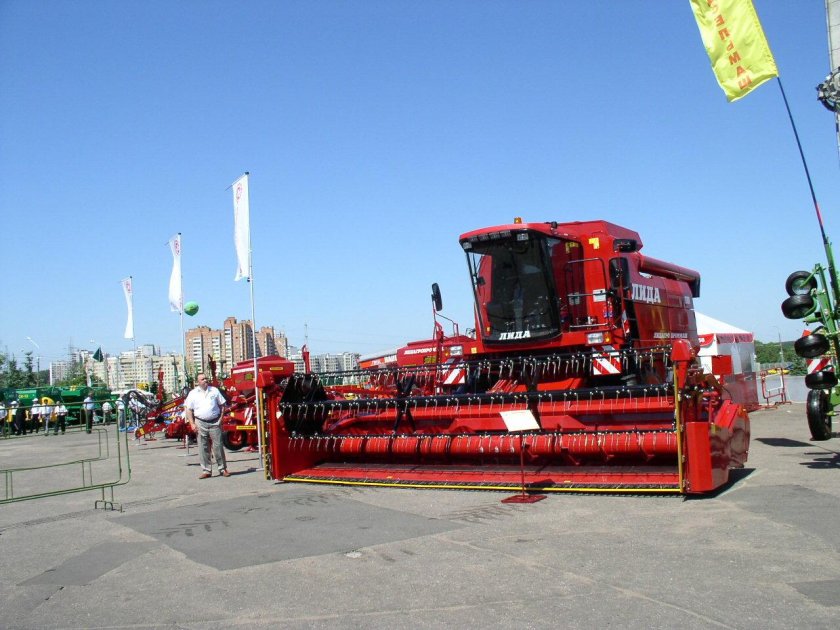 Комбайн Лида