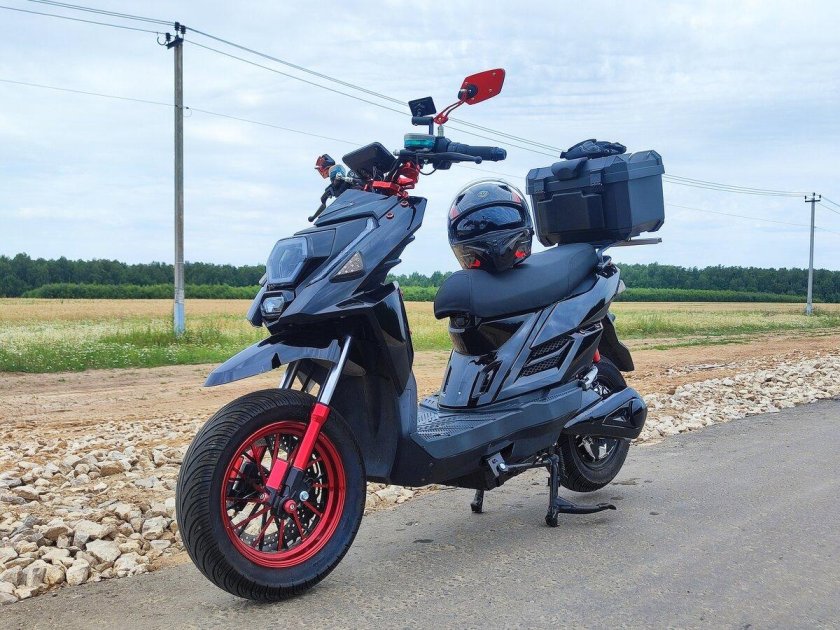 Японский электроскутер