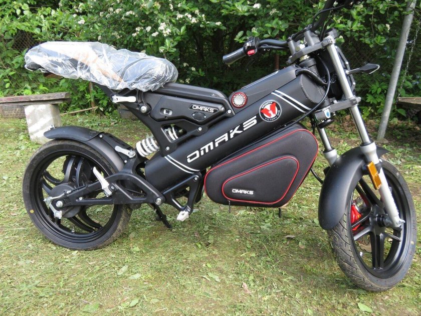Электроскутер Omaks v1