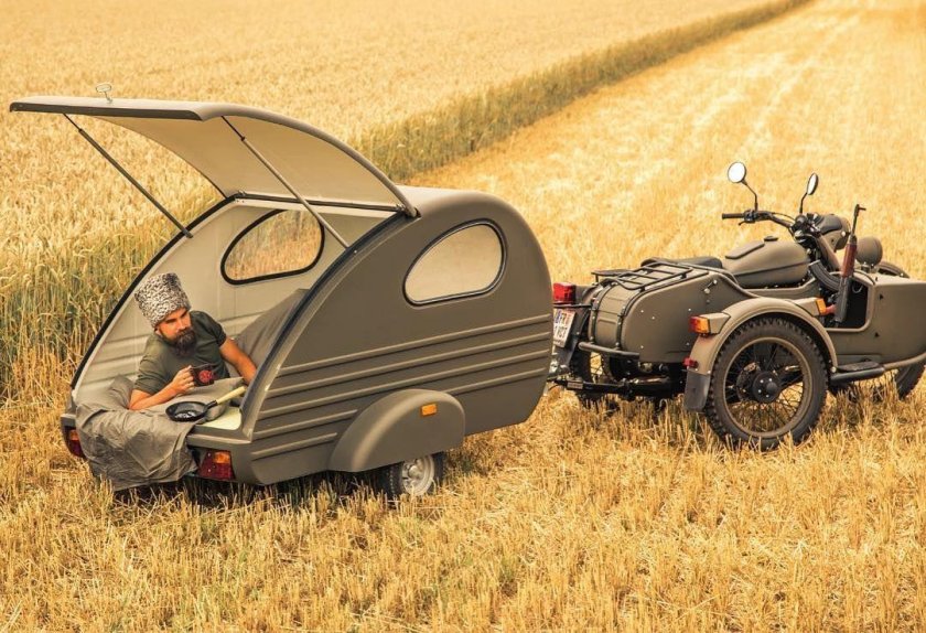 Мотоприцеп кемпер