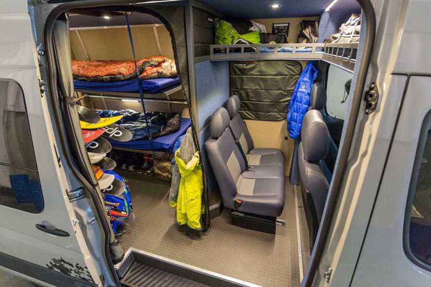 Mercedes Sprinter 4x4 Camper салон