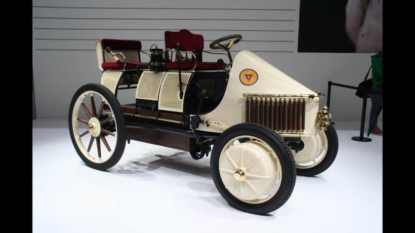 Lohner-Porsche гибридный автомобиль