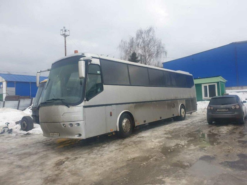 Автобус mercedes benz