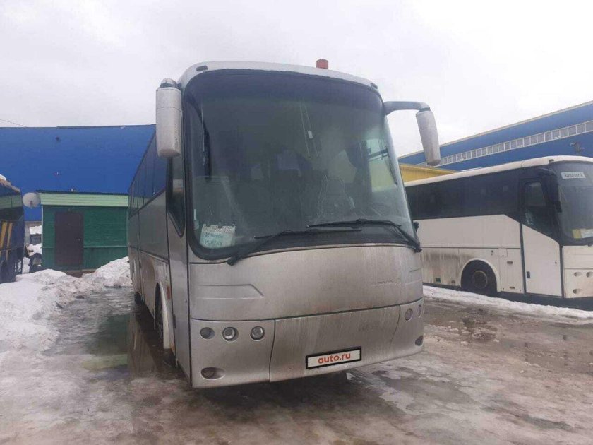 Ютонг автобус