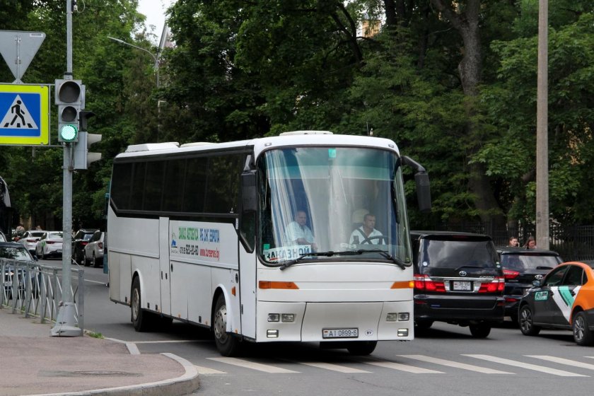 Автобус Бова