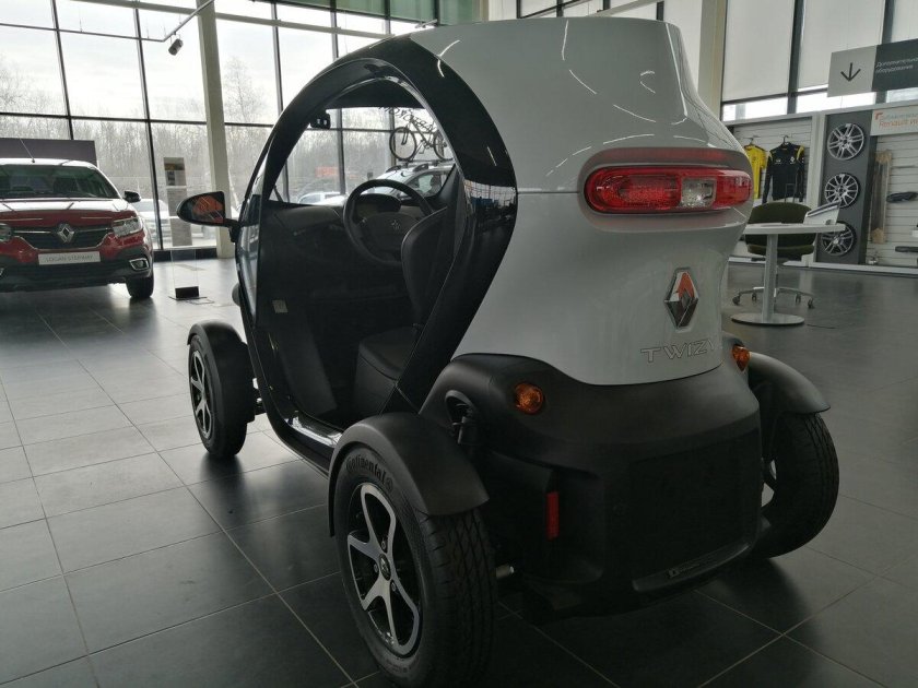 Renault Twizy электромобиль