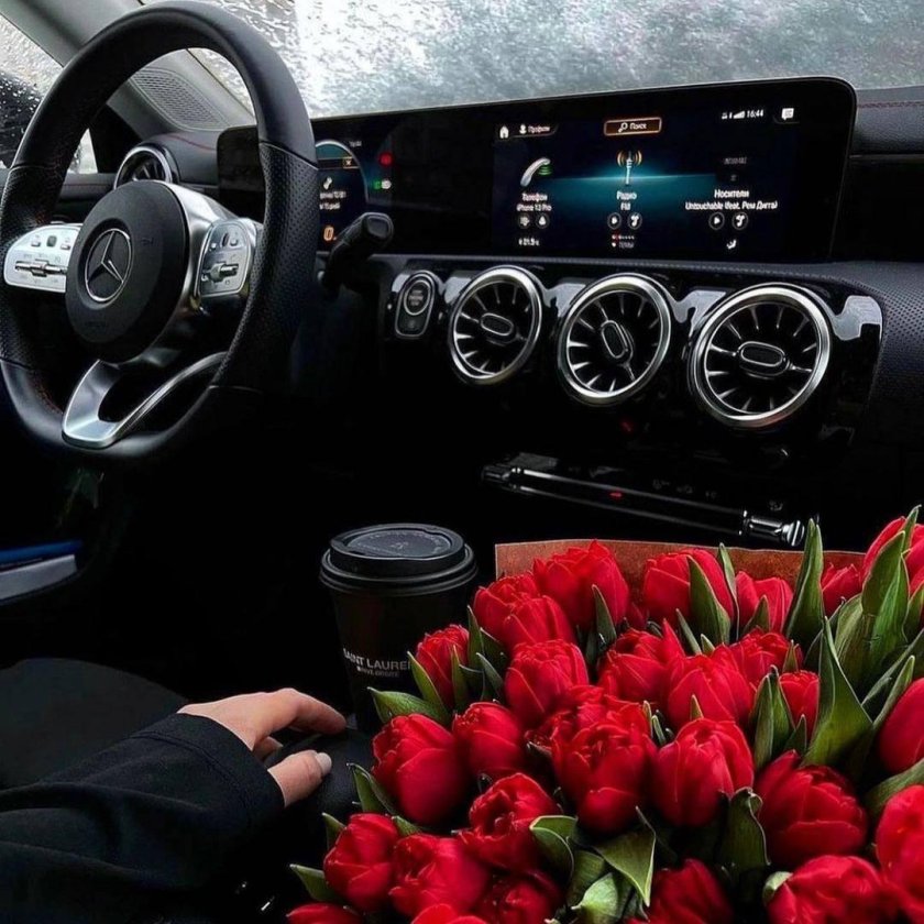 Муж опорой дети гордостью