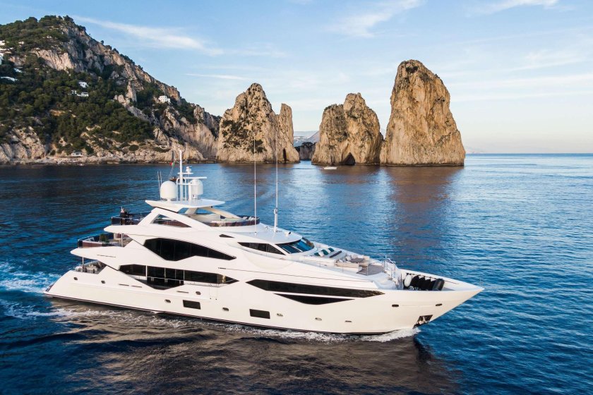 Яхта Сансикер 131