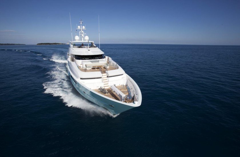 Мальдивы яхта Sunseeker