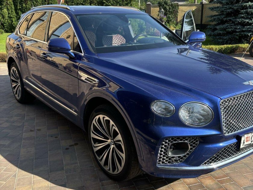 Bentley bentayga v 8