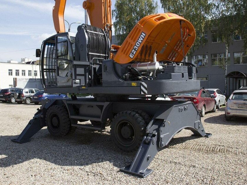Экскаватор-перегружатель колесный e230wh