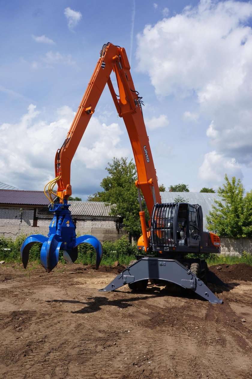 Экскаватор-перегружатель колесный UMG e230wh