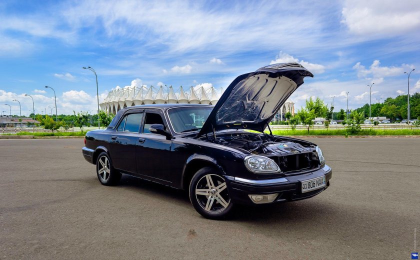 Волга ГАЗ 31105