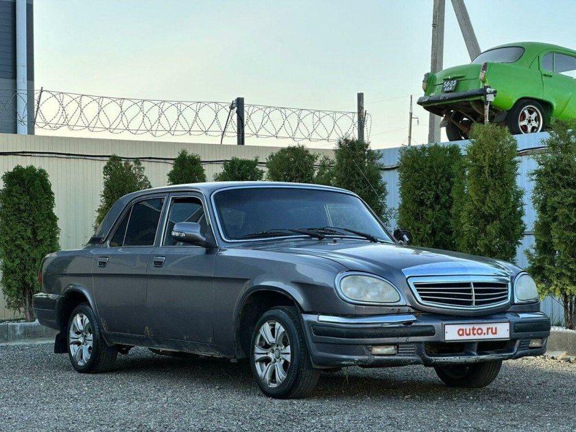 Волга ГАЗ 31105