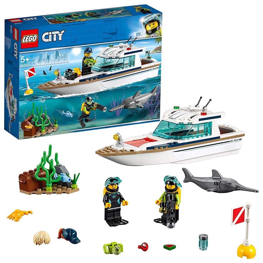 Конструктор LEGO City 60221 яхта для дайвинга