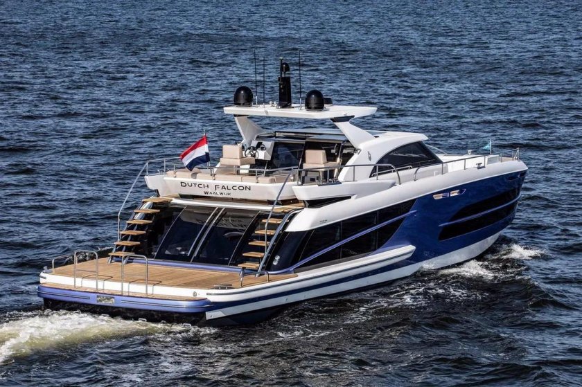 Van der Valk яхта