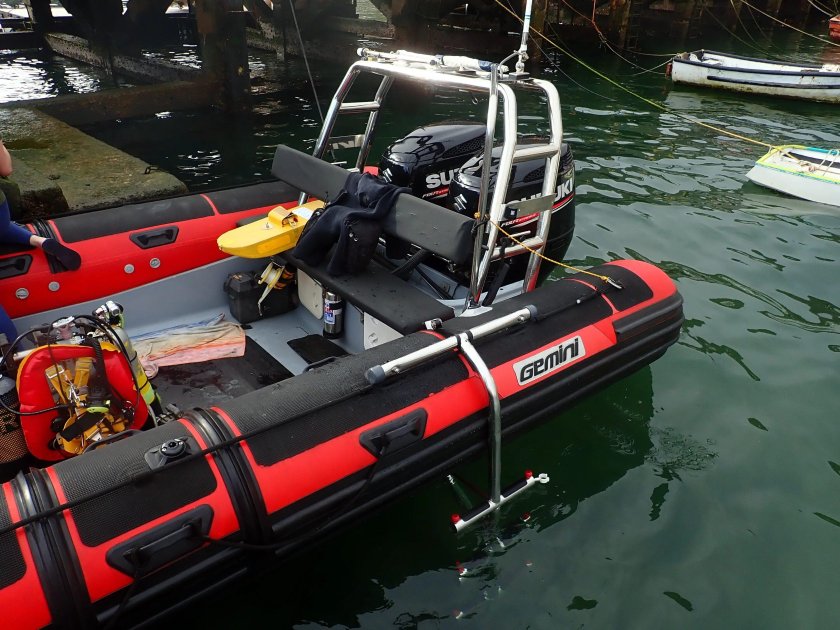 Катер для дайвинга