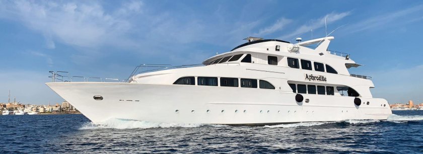 Яхты в хургаде