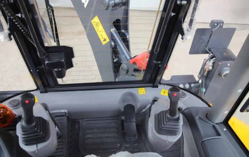 Экскаватор-погрузчик Cukurova 888