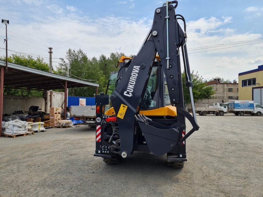 Cukurova 884 экскаватор погрузчик
