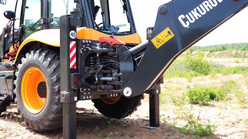 Cukurova 884 экскаватор погрузчик