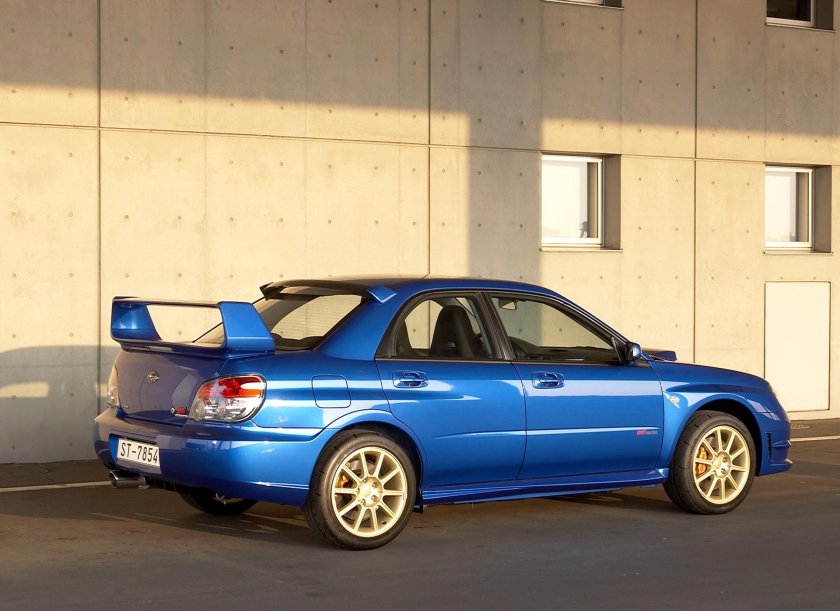 Субару Impreza WRX STI 2005