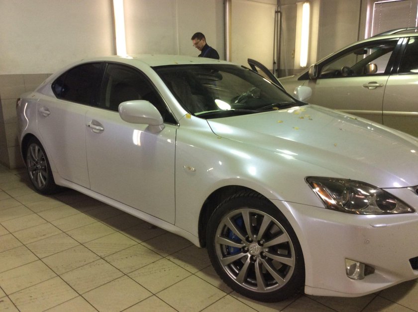 Лексус is250 белый