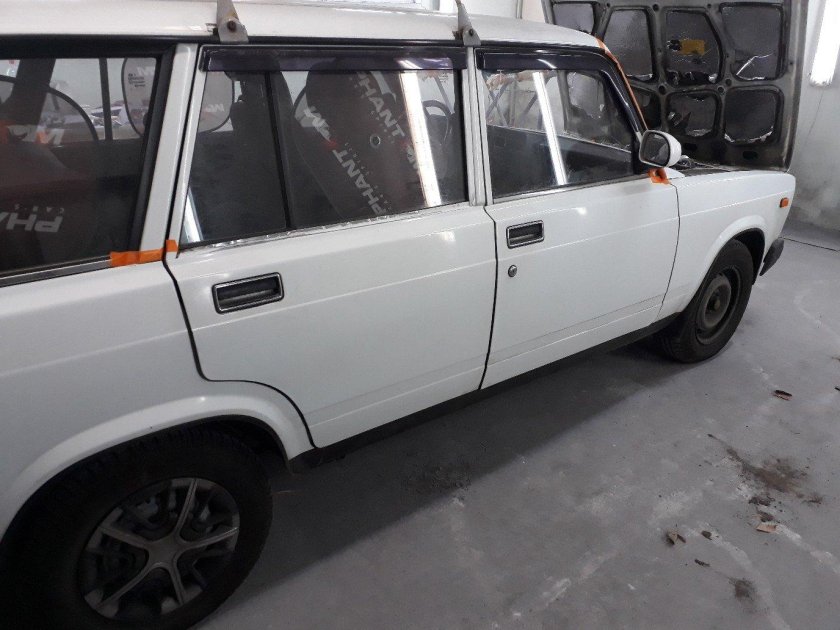 ВАЗ белый 201