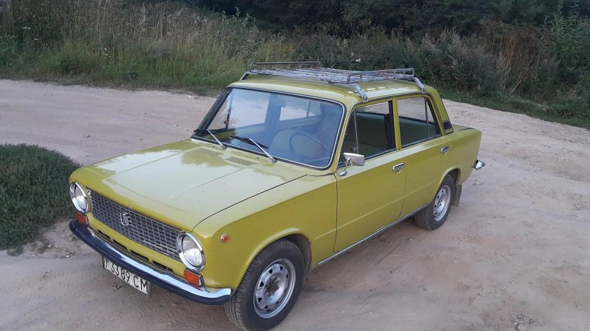 ВАЗ 21011 оливковый