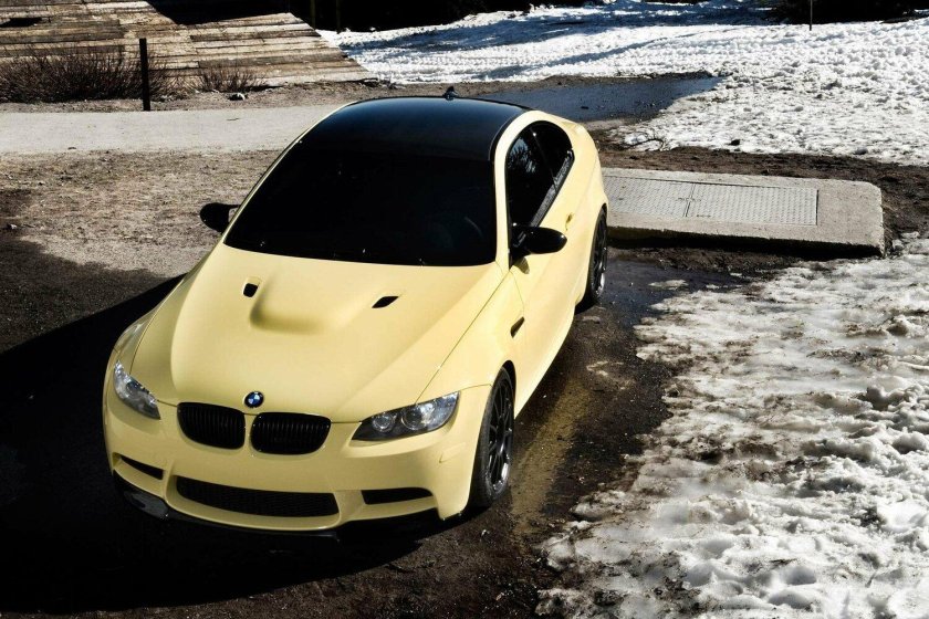BMW e92 с черной крышей