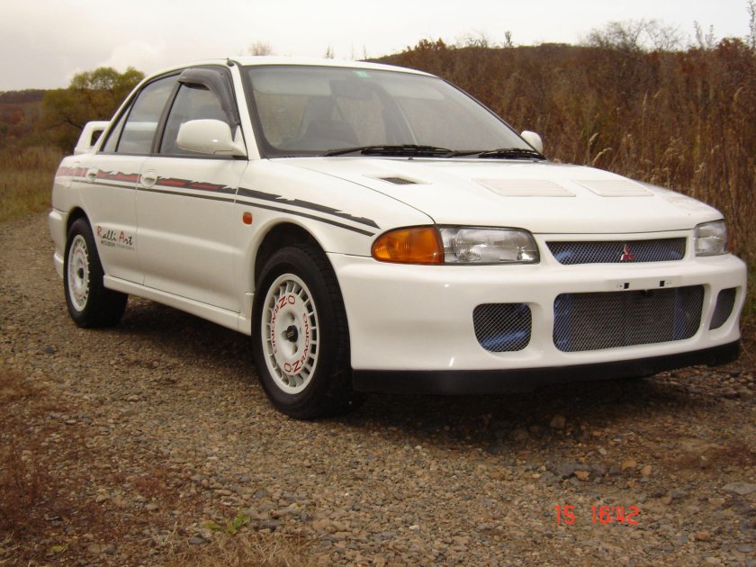 Mitsubishi Evolution 1