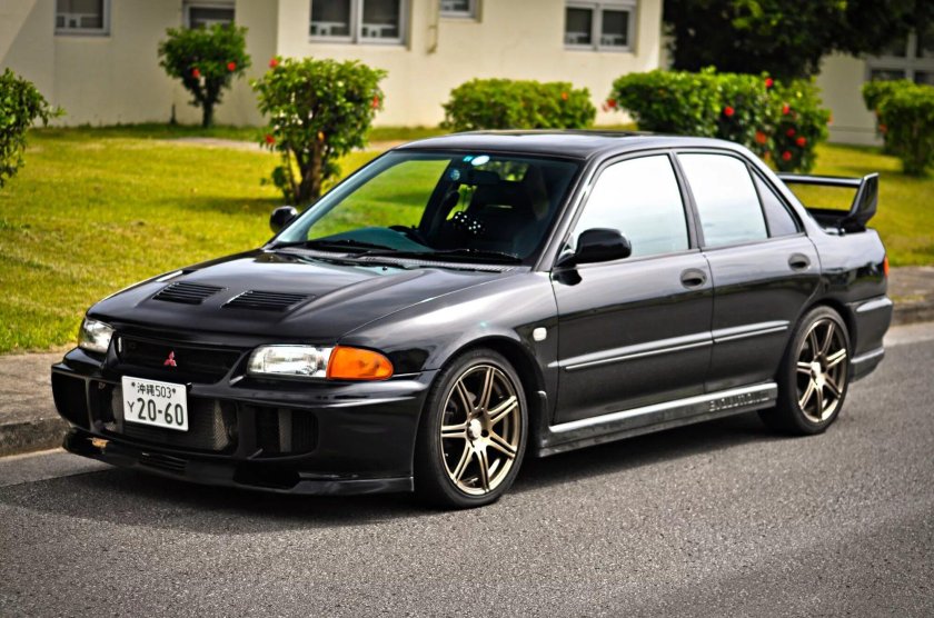 Митсубиси Лансер 3