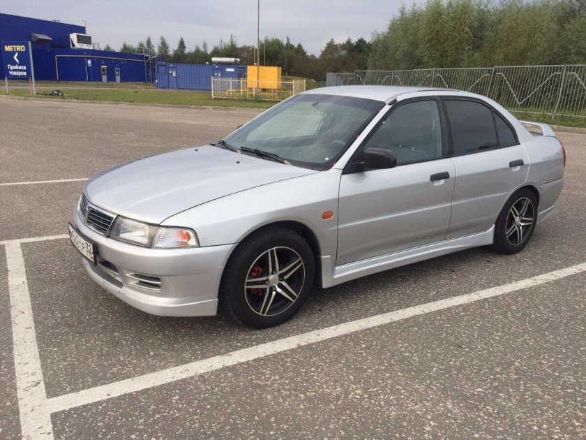 Mitsubishi Lancer 7