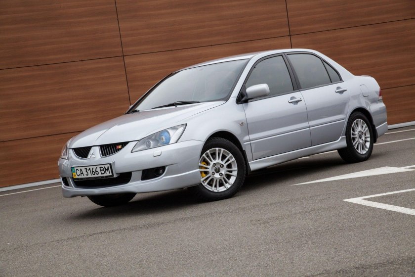 Mitsubishi Lancer 9