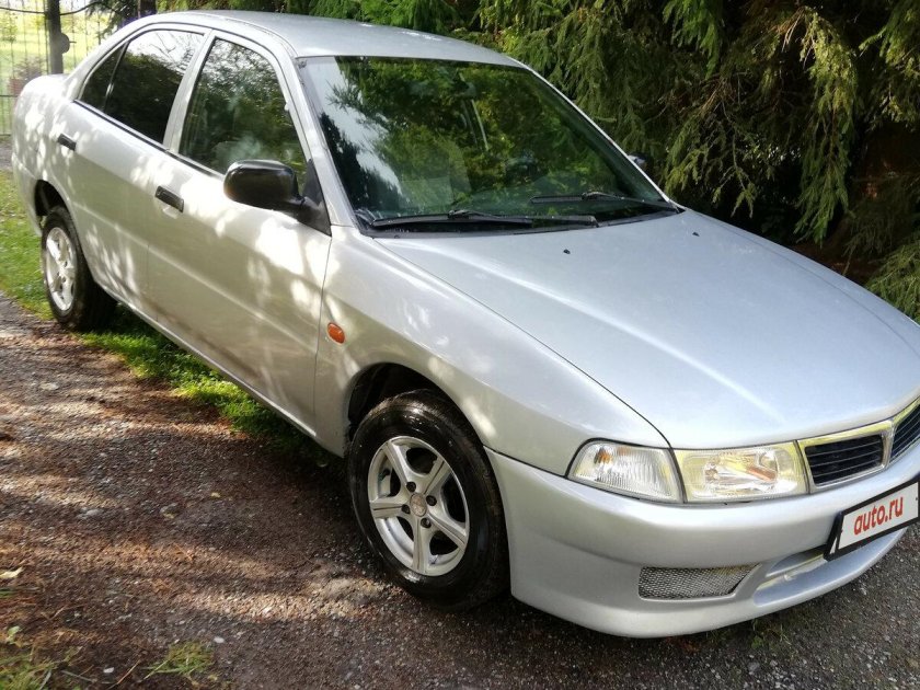 Mitsubishi Lancer 2000