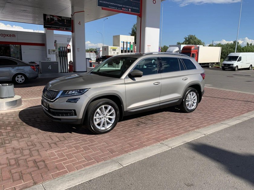 Бежевый Cappuccino металлик Kodiaq