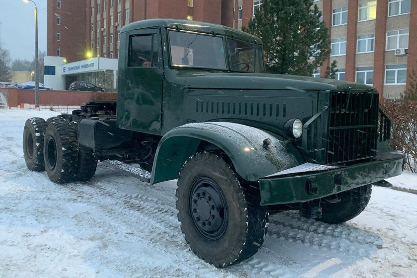 ЯАЗ 214 тягач