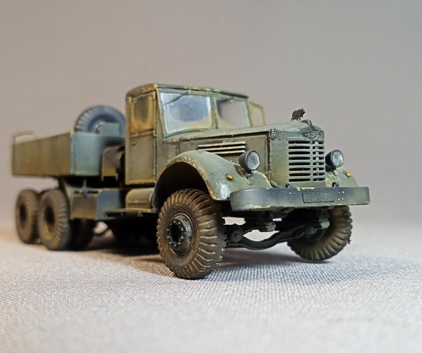 Яаз-210г балластный тягач