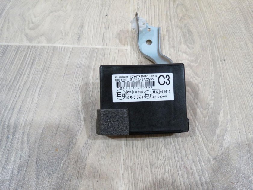 Иммобилайзер Тойота Королла
