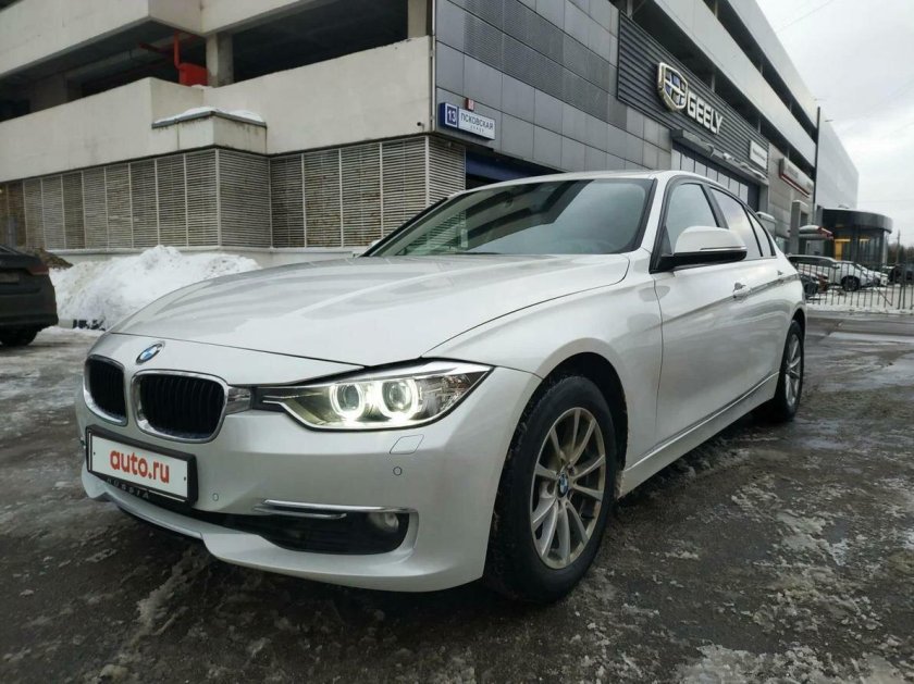 БМВ 3 серии белая