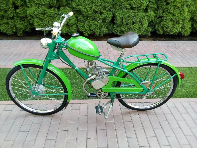 Советский мопед Рига 13