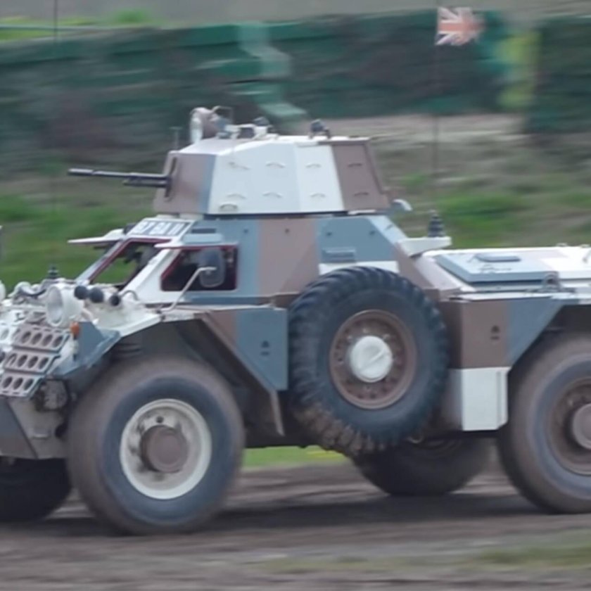 Феррет бронеавтомобиль