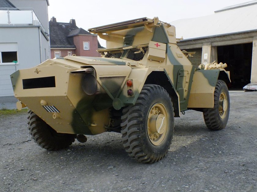 Armoured wheeled vehicle