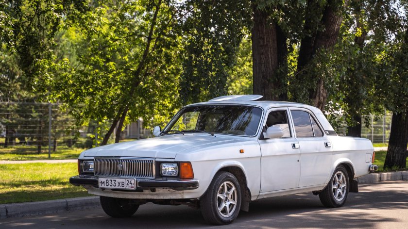 Волга ГАЗ 3102