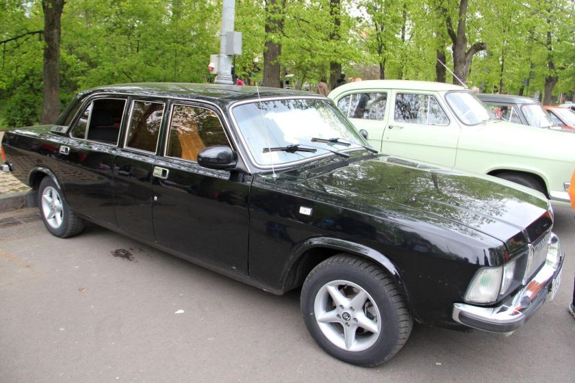 Волга лимузин 311055